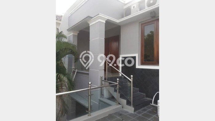 For Sale Rumah Mewah Exclusive di Cempaka Putih, Jakarta Pusat For Sale Rumah Mewah Exclusive di Cempaka Putih, Jakarta Pusat