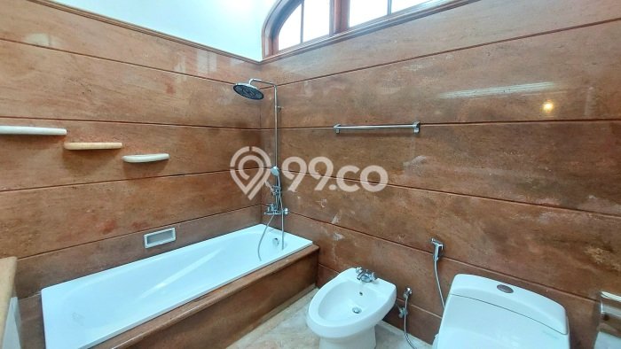 Rumah Strategis Minimalis Lb 700m2 di Menteng, Jakarta Pusat Rumah Strategis Minimalis Lb 700m2 di Menteng, Jakarta Pusat