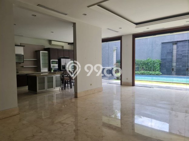 Rumah Elit Modern Tanpa Renovasi di Pondok Indah Jakarta Selatan Rumah Elit Modern Tanpa Renovasi di Pondok Indah Jakarta Selatan