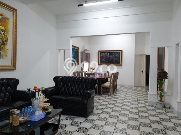 Rumah Eksklusif Dijual LT 1976m2 di Menteng, Jakarta Pusat Rumah Eksklusif Dijual LT 1976m2 di Menteng, Jakarta Pusat