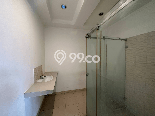 Rumah area Menteng, 6 KT, Lingkungan Asri, Luas 730m2m² Bangunan 600m2m² Rumah area Menteng, 6 KT, Lingkungan Asri, Luas 730m2m² Bangunan 600m2m²