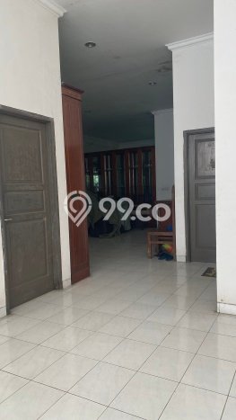Siap Huni Hunian Elit 8 Kamar di Menteng Dekat ke Mana Saja Siap Huni Hunian Elit 8 Kamar di Menteng Dekat ke Mana Saja