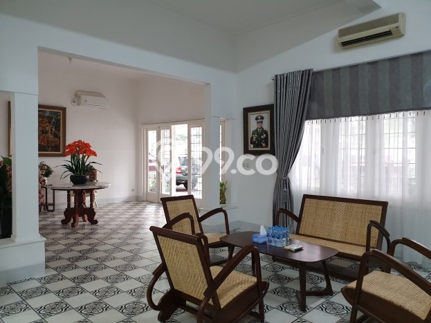 Rumah Eksklusif Dijual LT 1976m2 di Menteng, Jakarta Pusat Rumah Eksklusif Dijual LT 1976m2 di Menteng, Jakarta Pusat