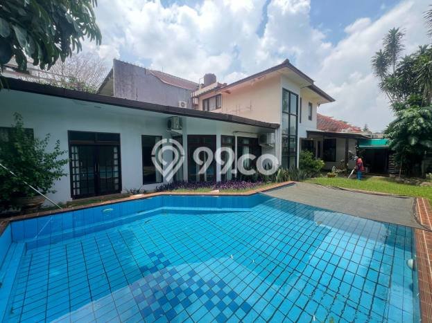 Rumah area Menteng, 4 KM, Akses Mudah Fasilitas Umum, LT 550m2m² Bangunan 400m2m² Rumah area Menteng, 4 KM, Akses Mudah Fasilitas Umum, LT 550m2m² Bangunan 400m2m²