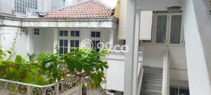 Dijual Rumah Premium dengan Fasilitas Sekitar Komplit di Menteng, Jakarta Pusat Dijual Rumah Premium dengan Fasilitas Sekitar Komplit di Menteng, Jakarta Pusat