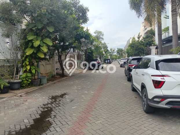 Rumah Luxury Modern Tanpa Renovasi di Pantai Indah Kapuk Jakarta Utara Rumah Luxury Modern Tanpa Renovasi di Pantai Indah Kapuk Jakarta Utara