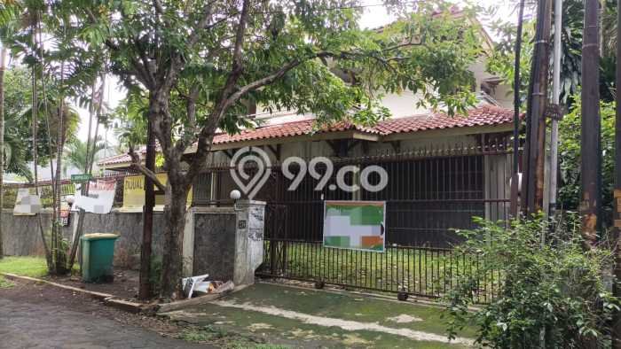 Jual Rumah Mewah Megah Dengan View Eksklusif di Simprug, Jakarta Selatan Jual Rumah Mewah Megah Dengan View Eksklusif di Simprug, Jakarta Selatan