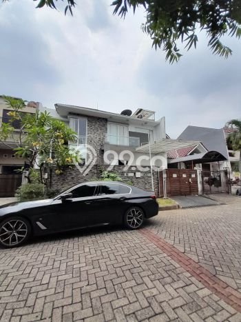 Ready to Use! Luxury House LT 209m2 Desain Modern di Joglo Ready to Use! Luxury House LT 209m2 Desain Modern di Joglo