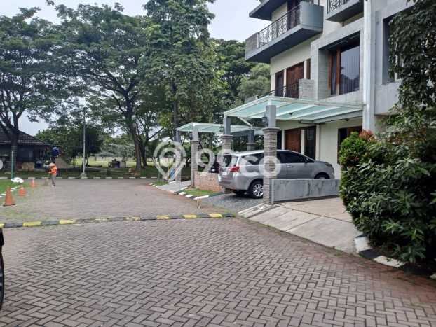 Rumah Mewah dengan 4 Kamar Tidur di Kawasan Elite Taman Grisenda, Jakarta Utara Rumah Mewah dengan 4 Kamar Tidur di Kawasan Elite Taman Grisenda, Jakarta Utara
