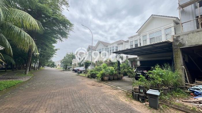 Ready to Use! Premium House LT 360m2 Desain Modern di BSD Green Wich Ready to Use! Premium House LT 360m2 Desain Modern di BSD Green Wich