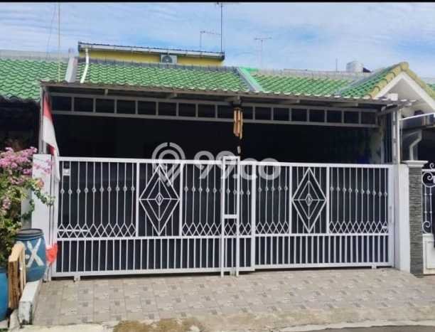 For Sale Hunian Rumah Terawat 3 KT di Jababeka, Bekasi For Sale Hunian Rumah Terawat 3 KT di Jababeka, Bekasi