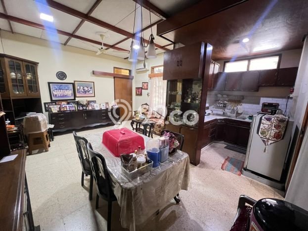 Hunian Eksklusif Siap Huni LT 530m2 di Tegalsari, Surabaya Hunian Eksklusif Siap Huni LT 530m2 di Tegalsari, Surabaya