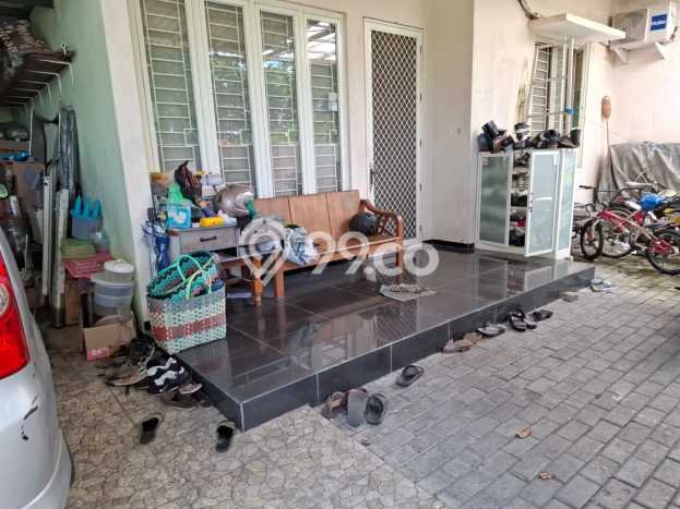 Rumah Luxury Modern Siap Huni di Manyar Surabaya Rumah Luxury Modern Siap Huni di Manyar Surabaya