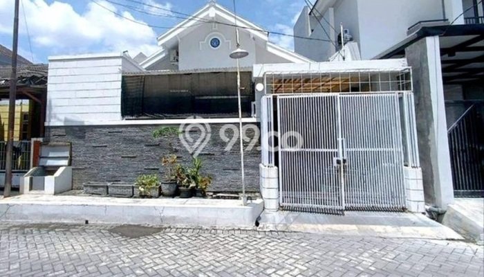 For Sale Rumah 3 Kamar Lokasi Strategis Bagus dan Strategis di Rungkut For Sale Rumah 3 Kamar Lokasi Strategis Bagus dan Strategis di Rungkut