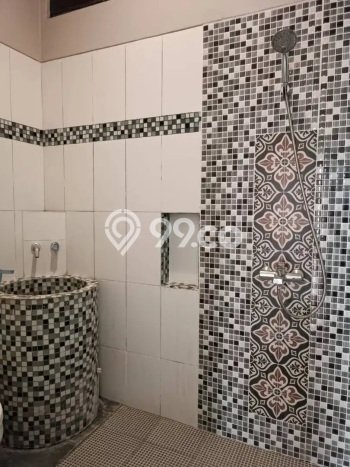 Rumah Elit Modern Tanpa Renovasi di Kendangsari Surabaya Rumah Elit Modern Tanpa Renovasi di Kendangsari Surabaya