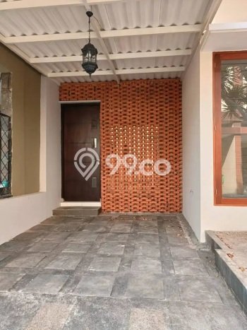 Rumah Elit Modern Tanpa Renovasi di Kendangsari Surabaya Rumah Elit Modern Tanpa Renovasi di Kendangsari Surabaya