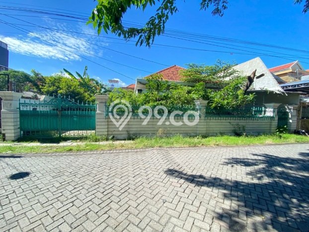 Dijual Rumah Premium dengan Fasilitas Sekitar Komplit di Wonocolo, Surabaya Dijual Rumah Premium dengan Fasilitas Sekitar Komplit di Wonocolo, Surabaya