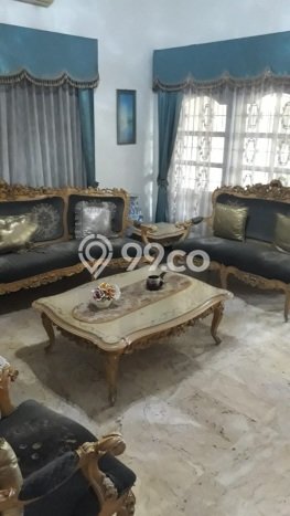 Rumah Mewah LB 450m2 Siap Pakai Desain Elegan di Raya Darmo, Surabaya Rumah Mewah LB 450m2 Siap Pakai Desain Elegan di Raya Darmo, Surabaya