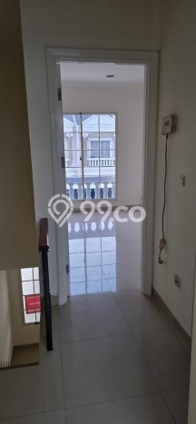 Disewakan! Rumah 2 Kamar Tidur &
2 Kamar Mandi di Green Lake City, Jakarta Barat Disewakan! Rumah 2 Kamar Tidur &
2 Kamar Mandi di Green Lake City, Jakarta Barat
