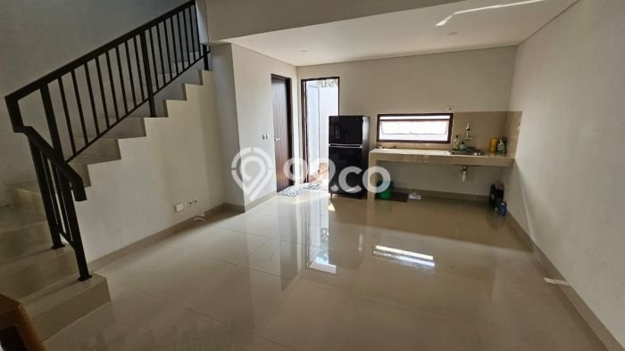 Jual Rumah Minimalis Bagus Punya 2 KT di BSD Tangerang Selatan SHM Jual Rumah Minimalis Bagus Punya 2 KT di BSD Tangerang Selatan SHM