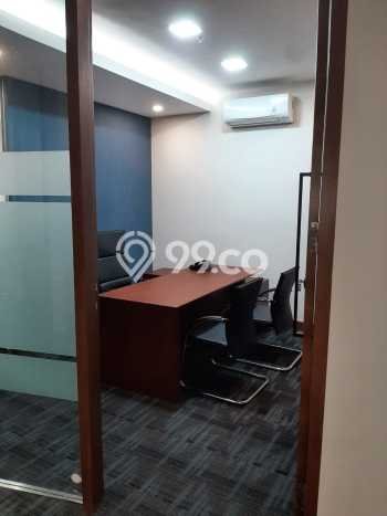 Unit Ruko disewakan di Tangerang Tangerang dengan LT 202m2 / LB 1000m2 Unit Ruko disewakan di Tangerang Tangerang dengan LT 202m2 / LB 1000m2