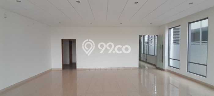 Ruko Disewa di BSD, Tangerang Selatan, LT 300m2 / LB 1300m2 Ruko Disewa di BSD, Tangerang Selatan, LT 300m2 / LB 1300m2