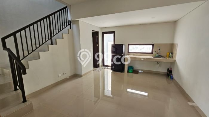 Jual Rumah Minimalis Bagus Punya 2 KT di BSD Tangerang Selatan SHM Jual Rumah Minimalis Bagus Punya 2 KT di BSD Tangerang Selatan SHM