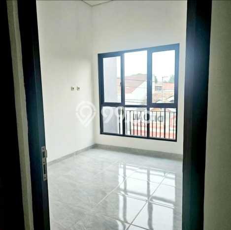 Hunian Nyaman Asri 5 KT Siap Pakai di BSD Nusaloka Tangerang Hunian Nyaman Asri 5 KT Siap Pakai di BSD Nusaloka Tangerang