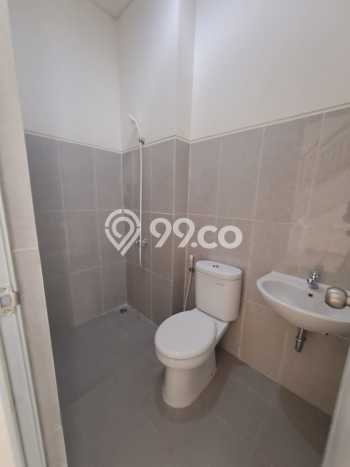 Ruko Area Premium di , Luas 90m2m², Disewakan Ruko Area Premium di , Luas 90m2m², Disewakan