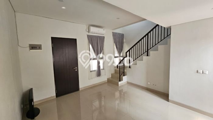 Jual Rumah Minimalis Bagus Punya 2 KT di BSD Tangerang Selatan SHM Jual Rumah Minimalis Bagus Punya 2 KT di BSD Tangerang Selatan SHM