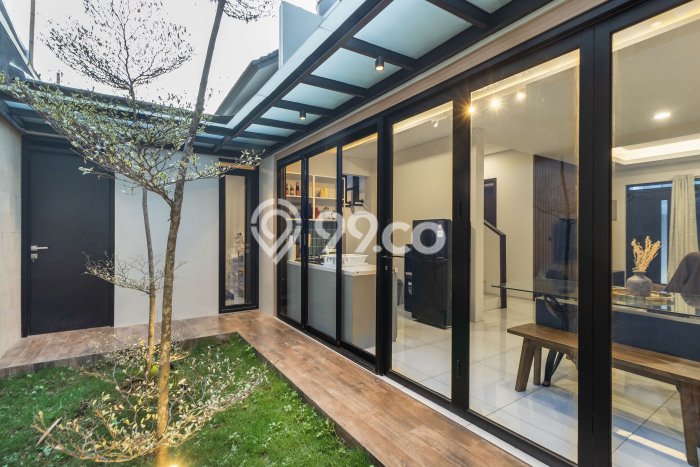 Rumah Luxury Modern Tanpa Renovasi di Kota Baru Parahyangan Bandung Rumah Luxury Modern Tanpa Renovasi di Kota Baru Parahyangan Bandung