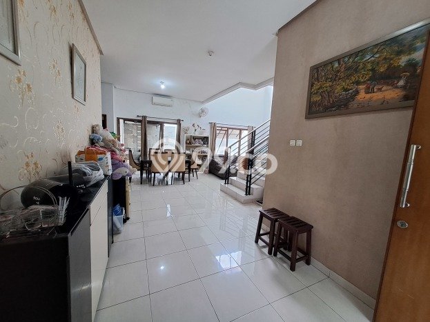 For Sale! Premium House LT 200m2 Desain Elegan di Villa Melati Mas For Sale! Premium House LT 200m2 Desain Elegan di Villa Melati Mas