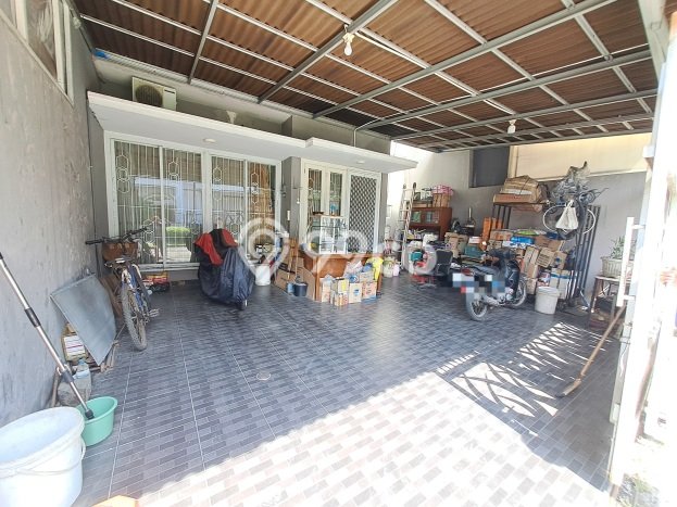 Hunian Cantik Minimalis Lb 150m2 di Serpong Utara, Tangerang Selatan Hunian Cantik Minimalis Lb 150m2 di Serpong Utara, Tangerang Selatan