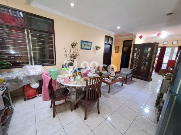Dijual Rumah Strategis Bagus Punya 2 KT di Serpong Utara Tangerang Selatan SHM Dijual Rumah Strategis Bagus Punya 2 KT di Serpong Utara Tangerang Selatan SHM