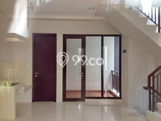 For Sale Hunian Rumah Terawat 3 KT di BSD Green Wich, Tangerang For Sale Hunian Rumah Terawat 3 KT di BSD Green Wich, Tangerang
