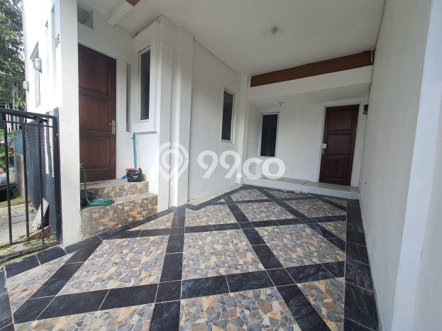 Rumah Luas Asri 4 KT Siap Huni di BSD Tangerang Rumah Luas Asri 4 KT Siap Huni di BSD Tangerang