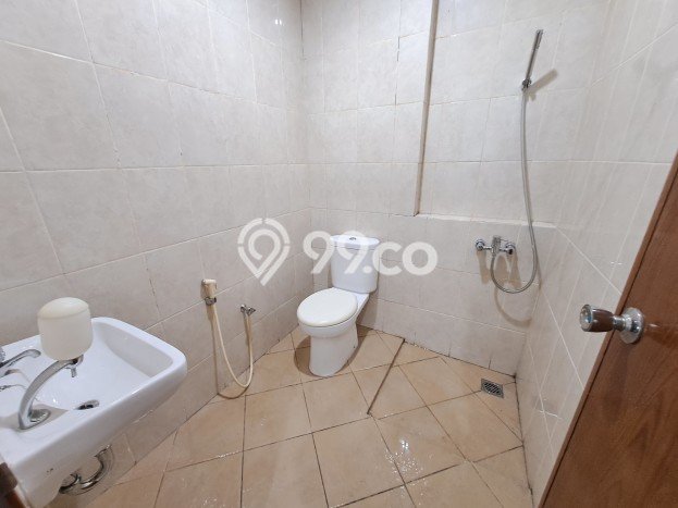 Ruko Dijual di Tangerang Selatan LT 75m2 & LB 255m2 Lokasi Terbaik! Ruko Dijual di Tangerang Selatan LT 75m2 & LB 255m2 Lokasi Terbaik!