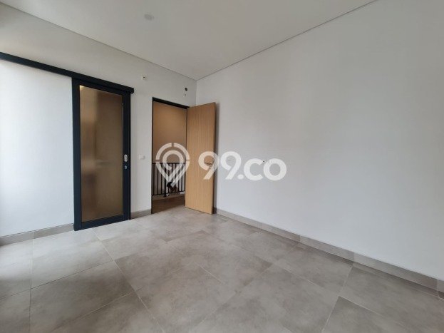 Dijual Hunian Rumah Terawat 4 Kamar di BSD, Tangerang Dijual Hunian Rumah Terawat 4 Kamar di BSD, Tangerang
