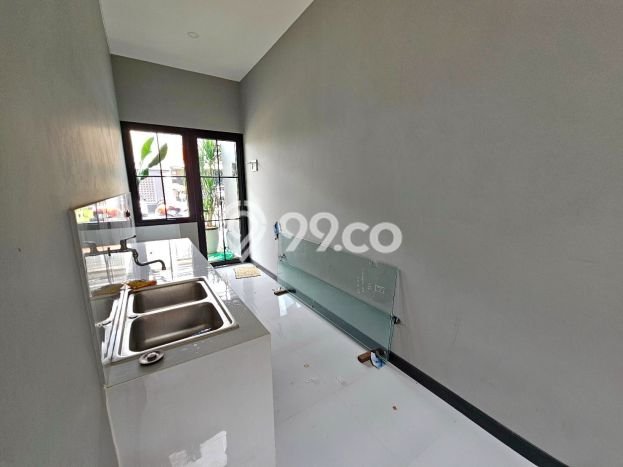 For Sale Rumah Mewah Exclusive di Serpong, Tangerang Selatan For Sale Rumah Mewah Exclusive di Serpong, Tangerang Selatan