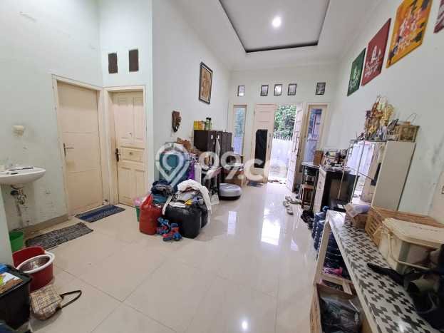 Rumah Elit Modern Siap Huni di Villa Melati Mas Tangerang Selatan Rumah Elit Modern Siap Huni di Villa Melati Mas Tangerang Selatan