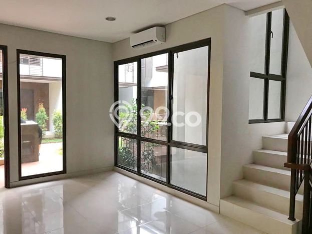 For Sale Hunian Rumah Terawat 3 KT di BSD Green Wich, Tangerang For Sale Hunian Rumah Terawat 3 KT di BSD Green Wich, Tangerang