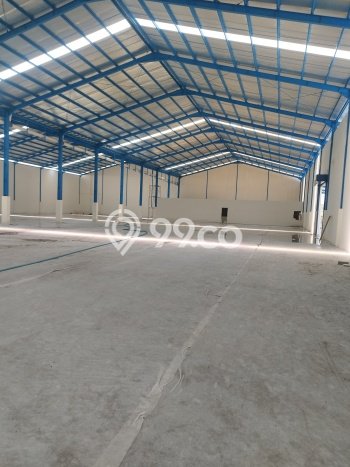 Gudang Disewa di Surabaya dengan LB 5704m2 Area Komersial Ramai Gudang Disewa di Surabaya dengan LB 5704m2 Area Komersial Ramai