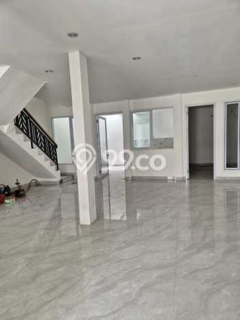 Hot Offer Hunian Premium Ideal dan Luas di Cakung, Jakarta Timur Hot Offer Hunian Premium Ideal dan Luas di Cakung, Jakarta Timur