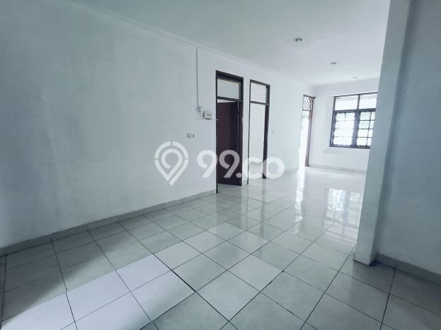 Rumah di Peta, 3 KT, Lingkungan Premium, Luas 250m² LB 150m² Rumah di Peta, 3 KT, Lingkungan Premium, Luas 250m² LB 150m²