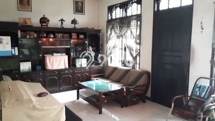 Area Ramai! Ruko Dijual di Senen untuk Bisnis Luas Bangunan 648m2 Area Ramai! Ruko Dijual di Senen untuk Bisnis Luas Bangunan 648m2