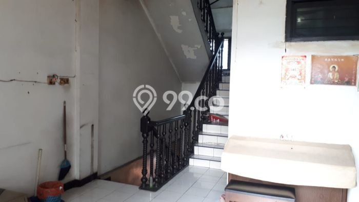 Area Ramai! Ruko Dijual di Senen untuk Bisnis Luas Bangunan 648m2 Area Ramai! Ruko Dijual di Senen untuk Bisnis Luas Bangunan 648m2