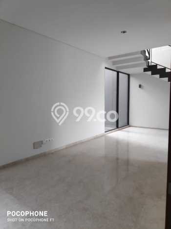 Rumah Nyaman area BSD, 7 KM, Lingkungan Tenang, LT 396m² LB 465m² Rumah Nyaman area BSD, 7 KM, Lingkungan Tenang, LT 396m² LB 465m²