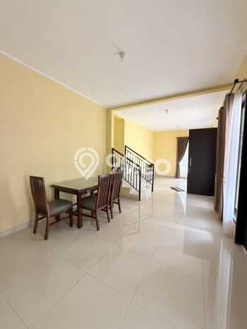 Rumah sewa siap pakai 3 KT di Gading Serpong Serenade Lake, Tangerang Rumah sewa siap pakai 3 KT di Gading Serpong Serenade Lake, Tangerang