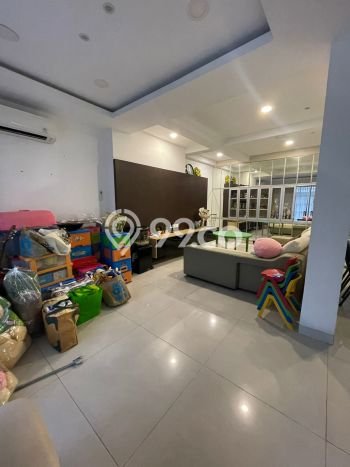 Rumah kawasan Lippo Karawaci, Dekat Fasilitas, 4 KT, LT 150m² Bangunan 240m² Rumah kawasan Lippo Karawaci, Dekat Fasilitas, 4 KT, LT 150m² Bangunan 240m²