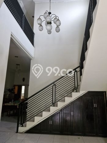 Rumah Luxury Modern Tanpa Renovasi di Joglo Jakarta Barat Rumah Luxury Modern Tanpa Renovasi di Joglo Jakarta Barat